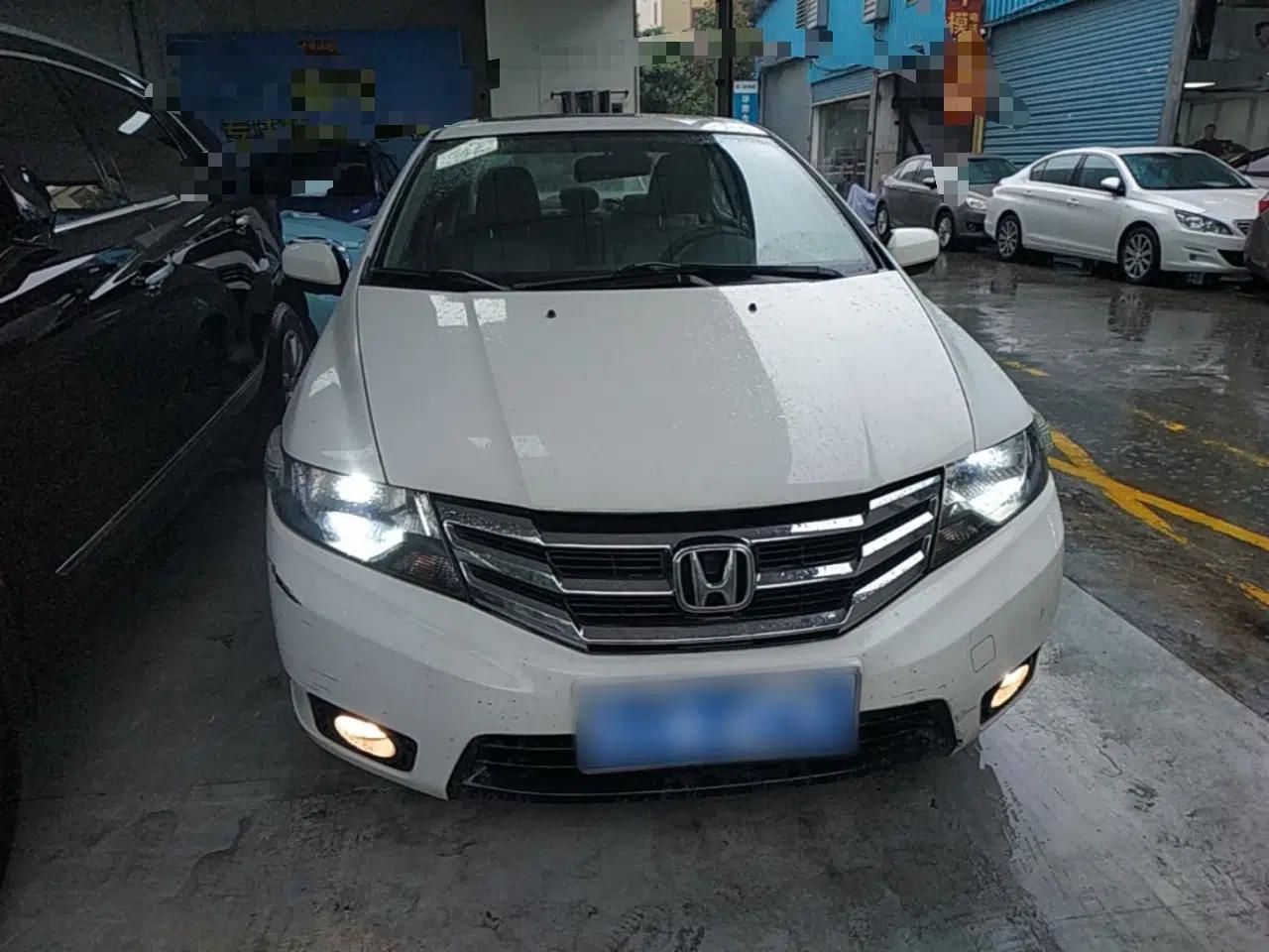 Honda City Classic 2014 Style 1.5L Manual Elite Edition — миниатюра 2