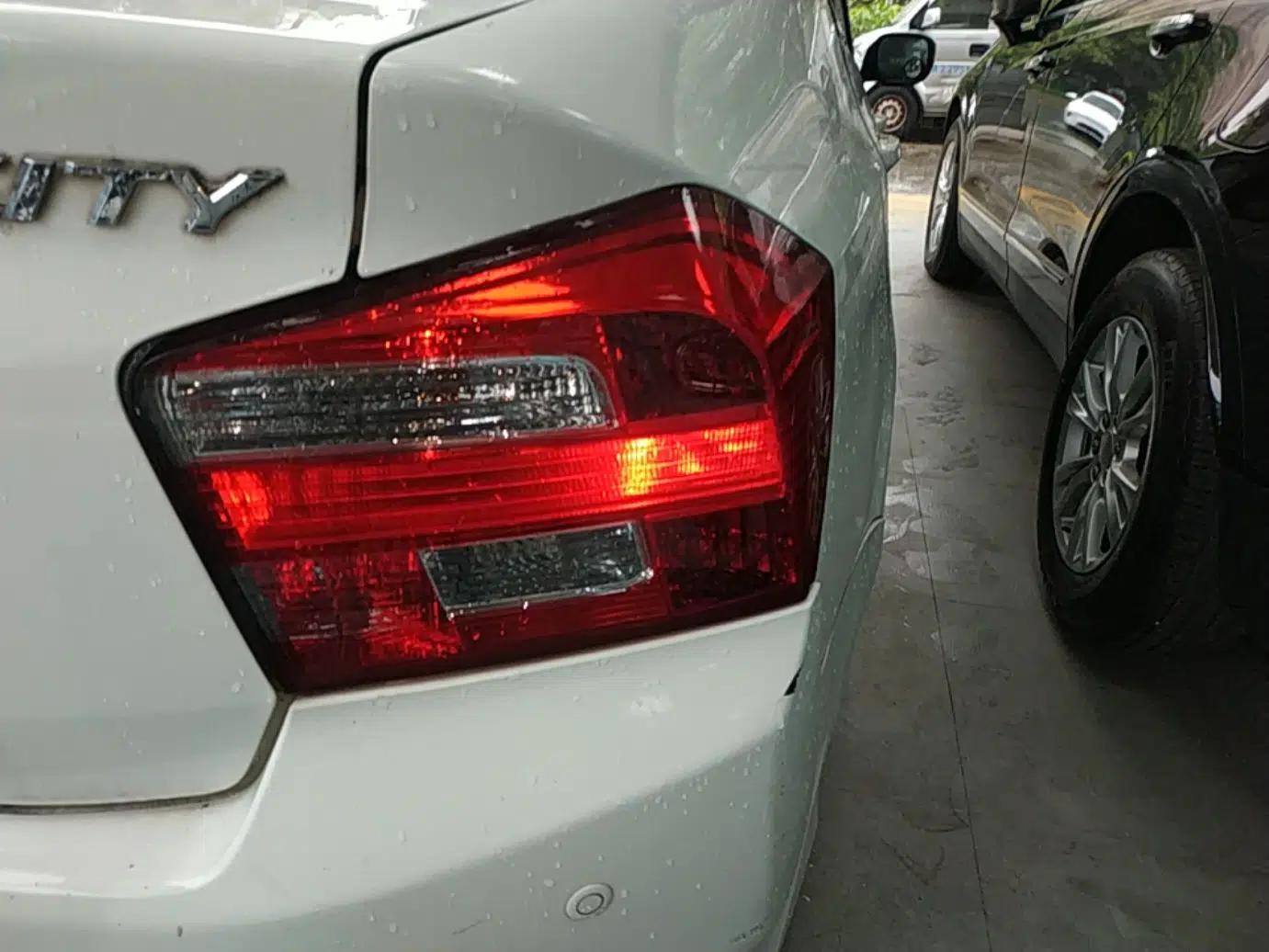 Honda City Classic 2014 Style 1.5L Manual Elite Edition — миниатюра 7