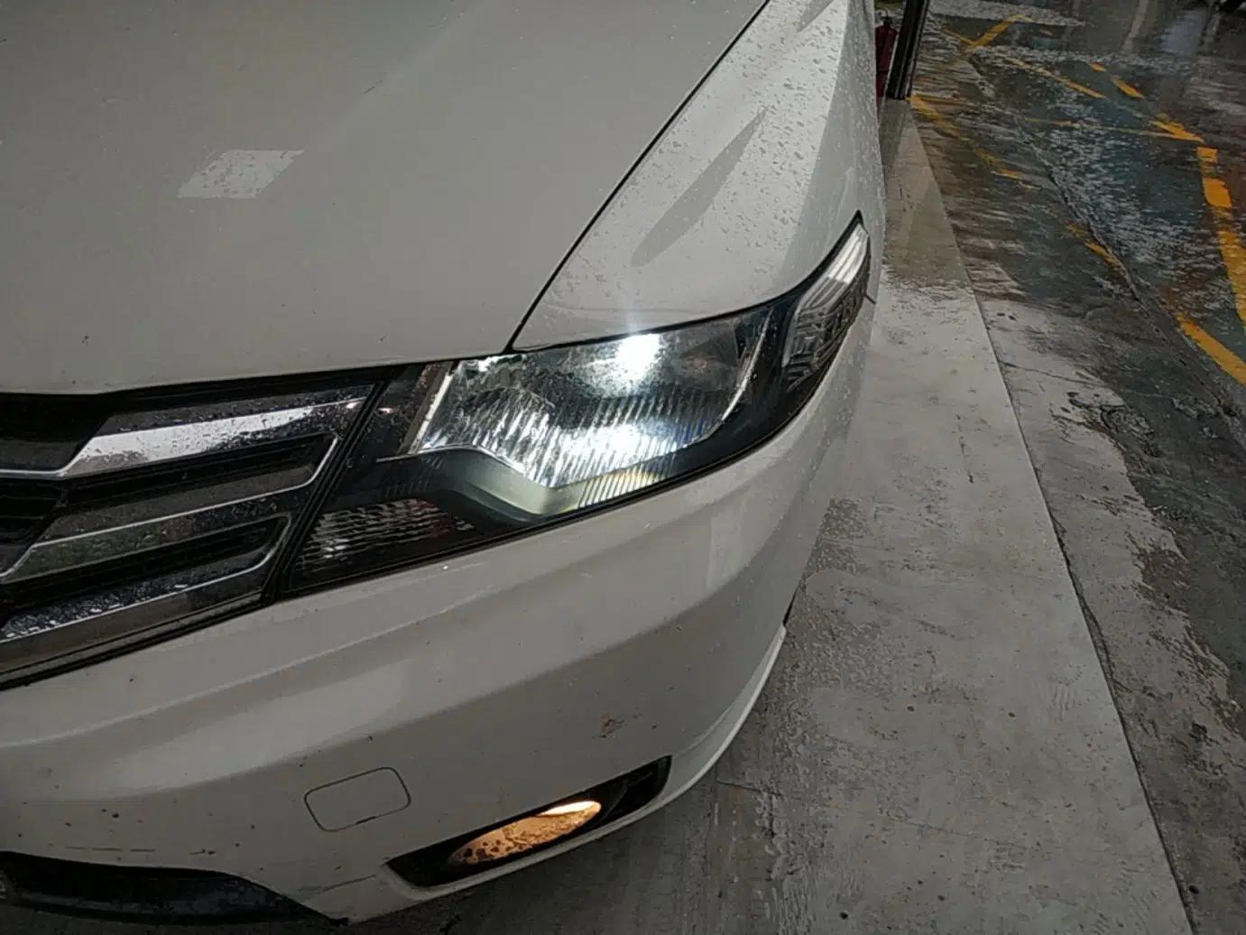 Honda City Classic 2014 Style 1.5L Manual Elite Edition — миниатюра 9