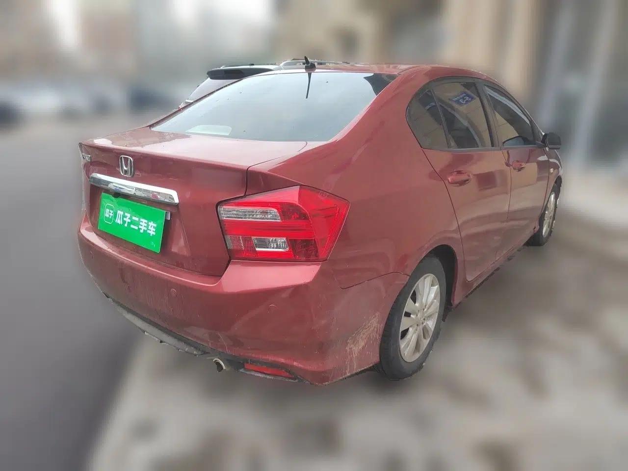 Honda City Classic 2014 Style 1.5L Automatic Elite Edition — миниатюра 6