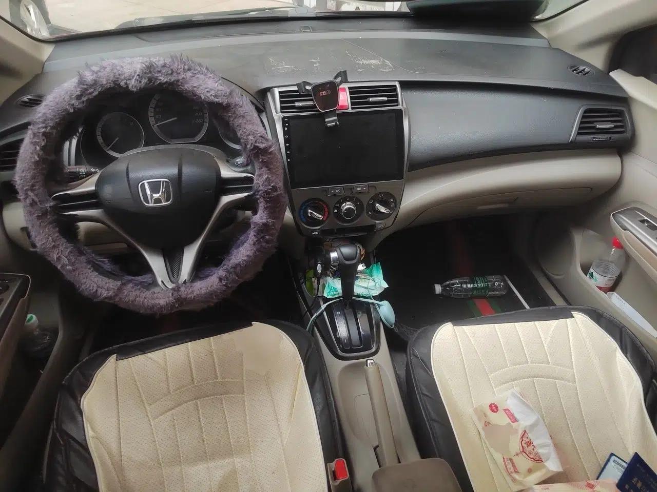 Honda City Classic 2014 Style 1.5L Automatic Elite Edition — миниатюра 10