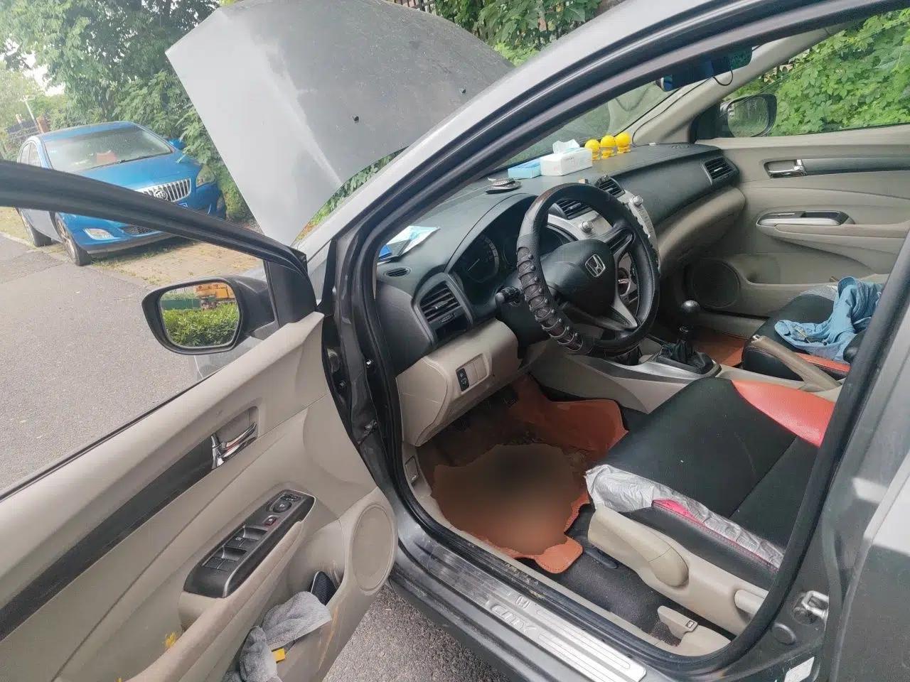 Honda City Classic 2012 1.5L manual Elite Edition — миниатюра 17
