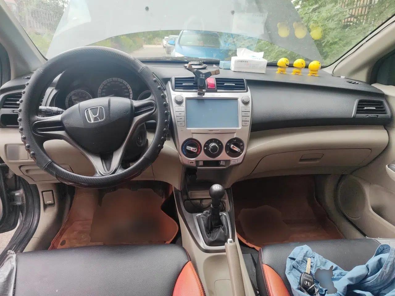 Honda City Classic 2012 1.5L manual Elite Edition — миниатюра 10