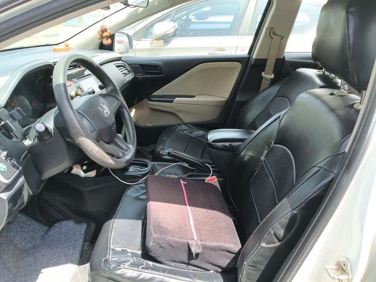 Honda City 2015 1.5L CVT Comfort Version — миниатюра 16