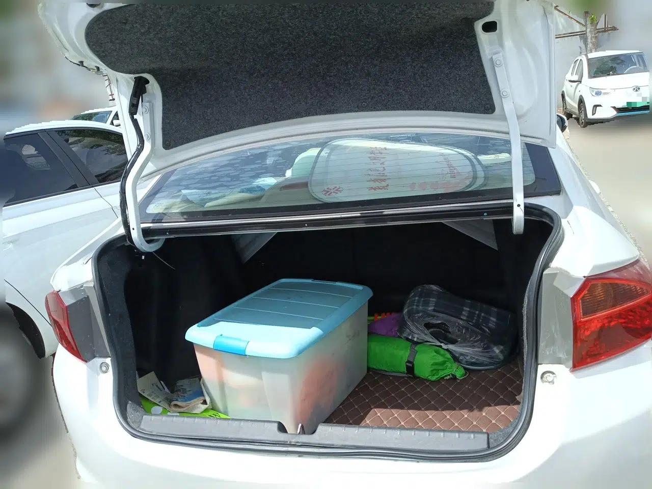 Honda City 2015 1.5L CVT Comfort Version — миниатюра 20