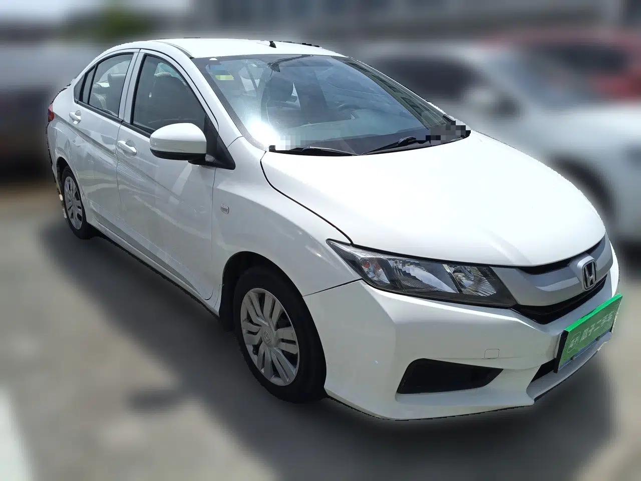 Honda City 2015 1.5L CVT Comfort Version — миниатюра 3