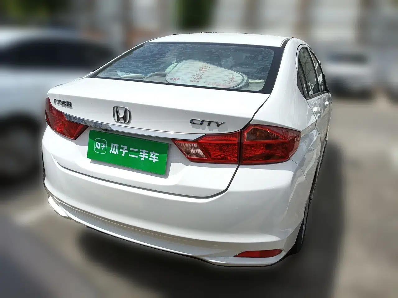 Honda City 2015 1.5L CVT Comfort Version — миниатюра 5