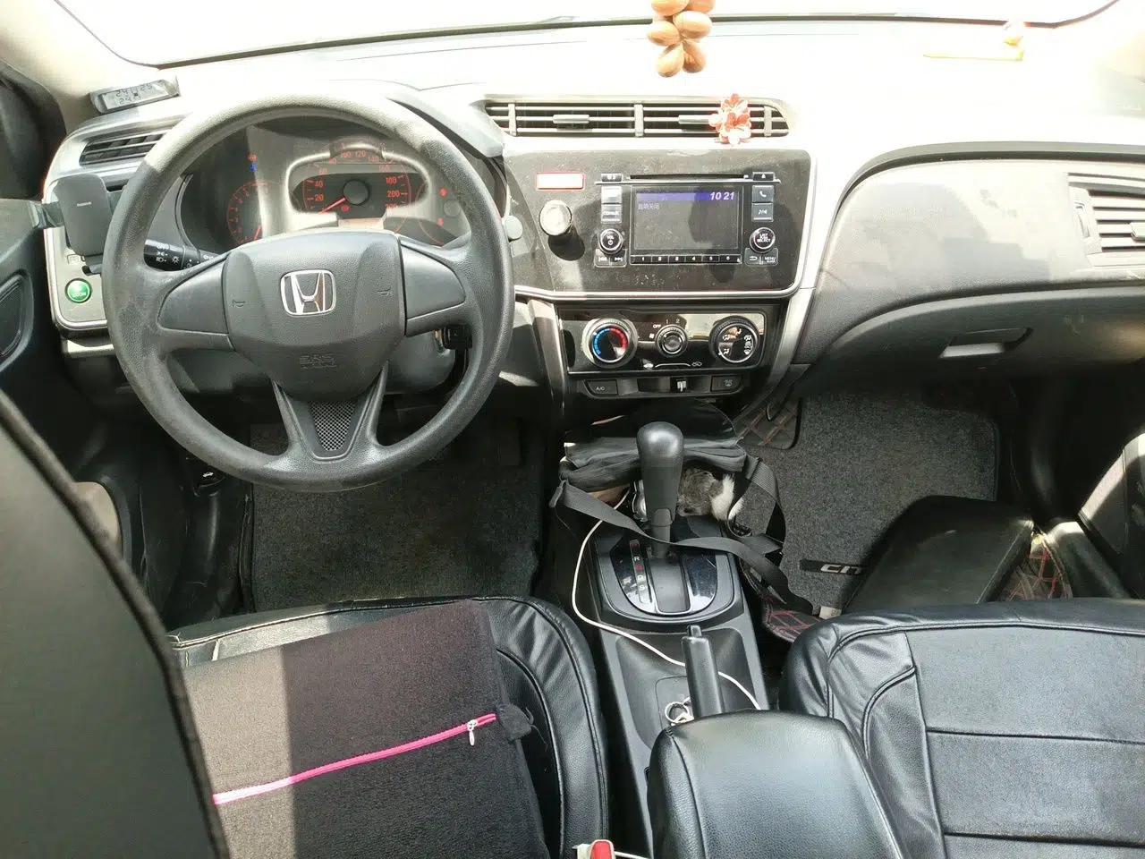 Honda City 2015 1.5L CVT Comfort Version — миниатюра 10