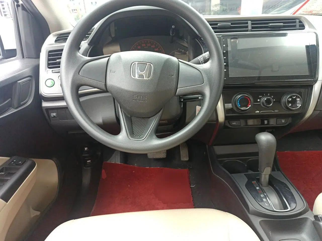 Honda City 2015 1.5L CVT Comfort Version — миниатюра 11