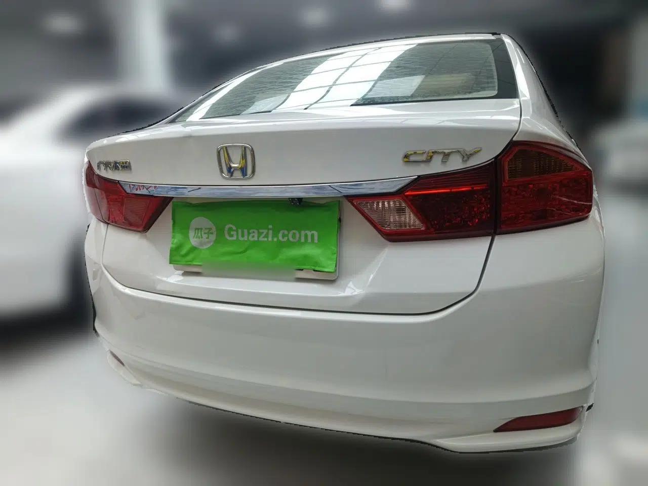 Honda City 2015 1.5L CVT Comfort Version — миниатюра 5