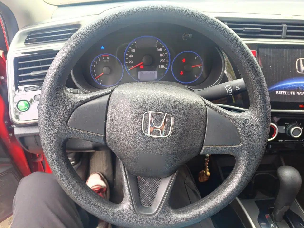 Honda City 2015 1.5L CVT Luxury Edition — миниатюра 11