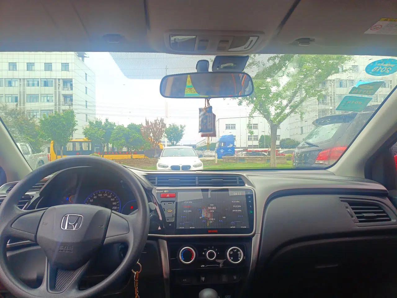 Honda City 2015 1.5L CVT Luxury Edition — миниатюра 19