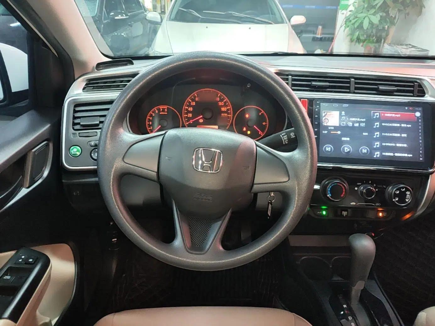 Honda City 2017 1.5L CVT Comfort Version — миниатюра 14