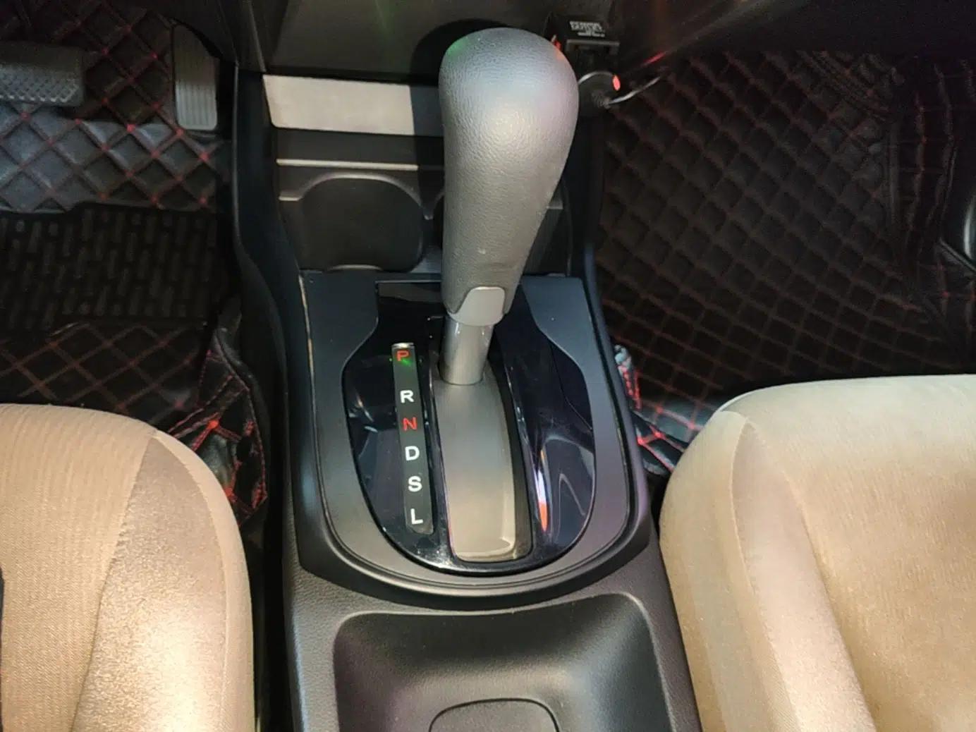 Honda City 2017 1.5L CVT Comfort Version — миниатюра 17