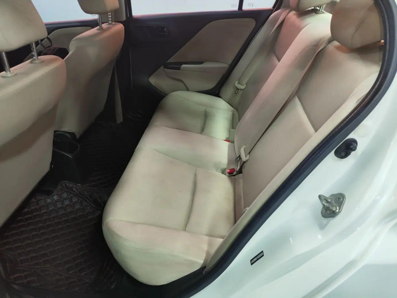 Honda City 2017 1.5L CVT Comfort Version — миниатюра 20