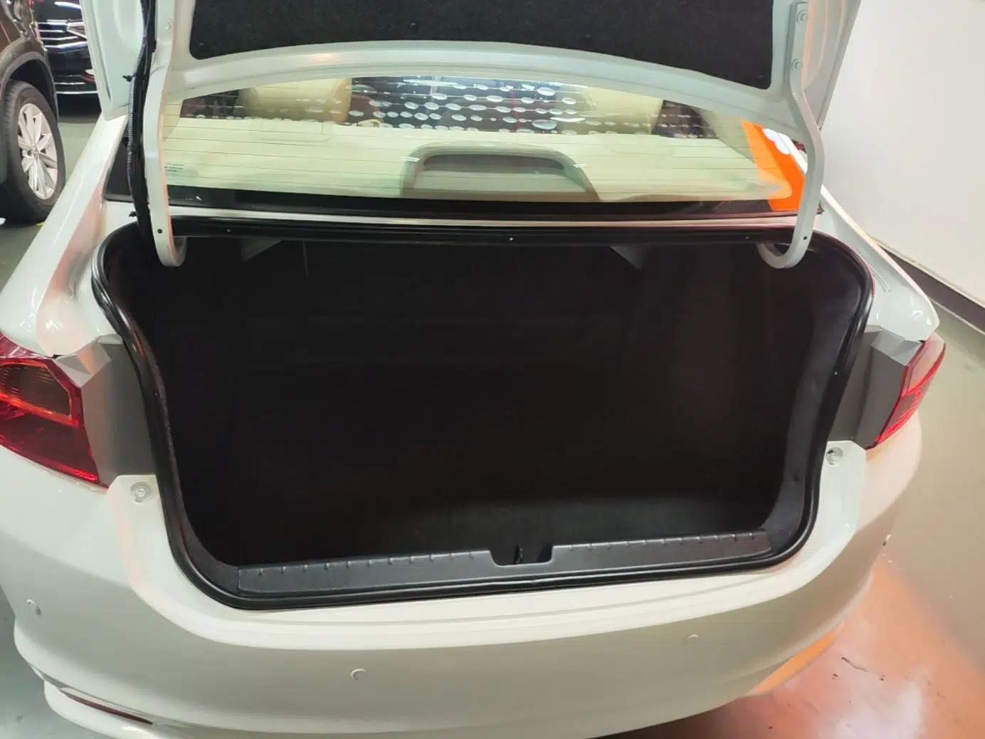 Honda City 2017 1.5L CVT Comfort Version — миниатюра 22