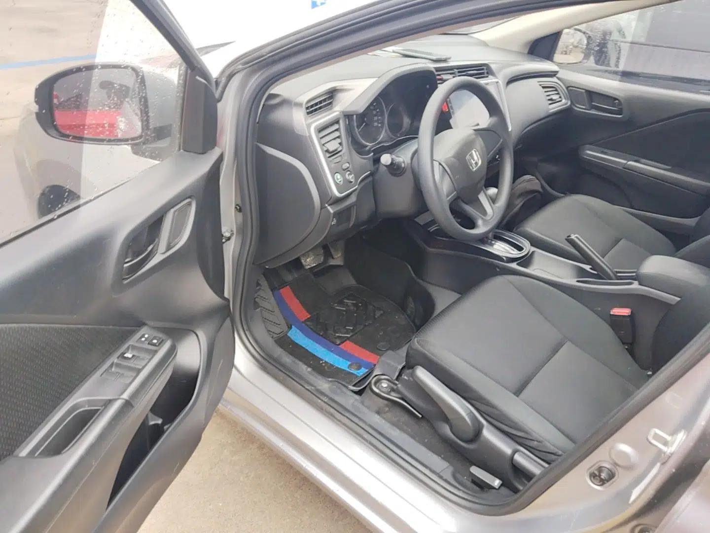 Honda City 2018 1.5L CVT Dynamic Edition — миниатюра 19