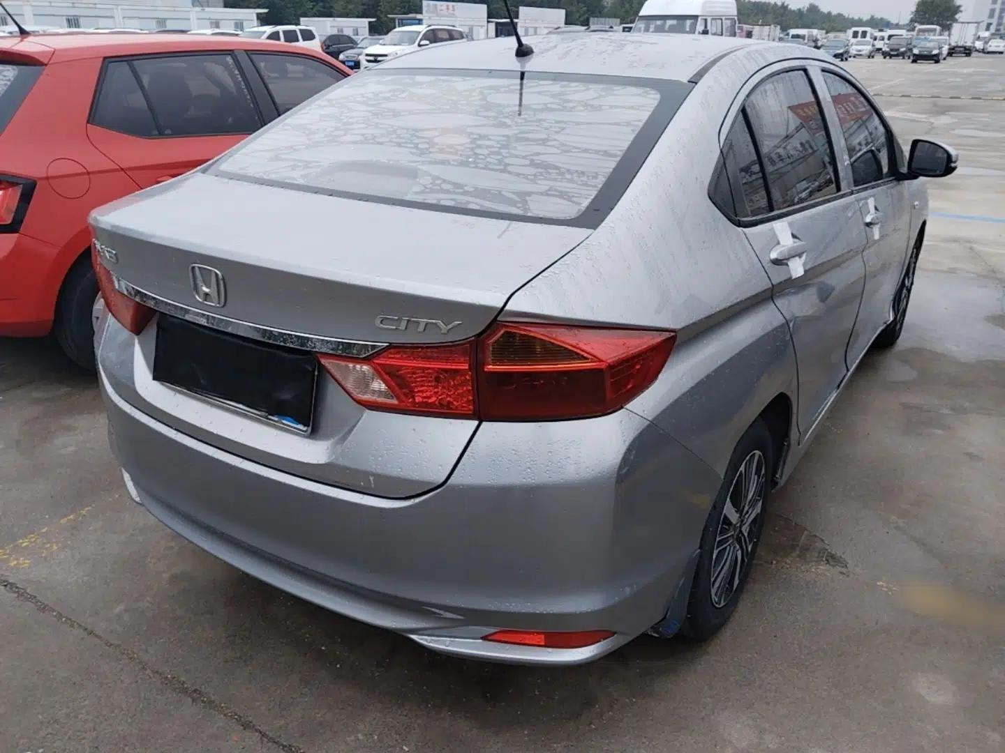 Honda City 2018 1.5L CVT Dynamic Edition — миниатюра 6