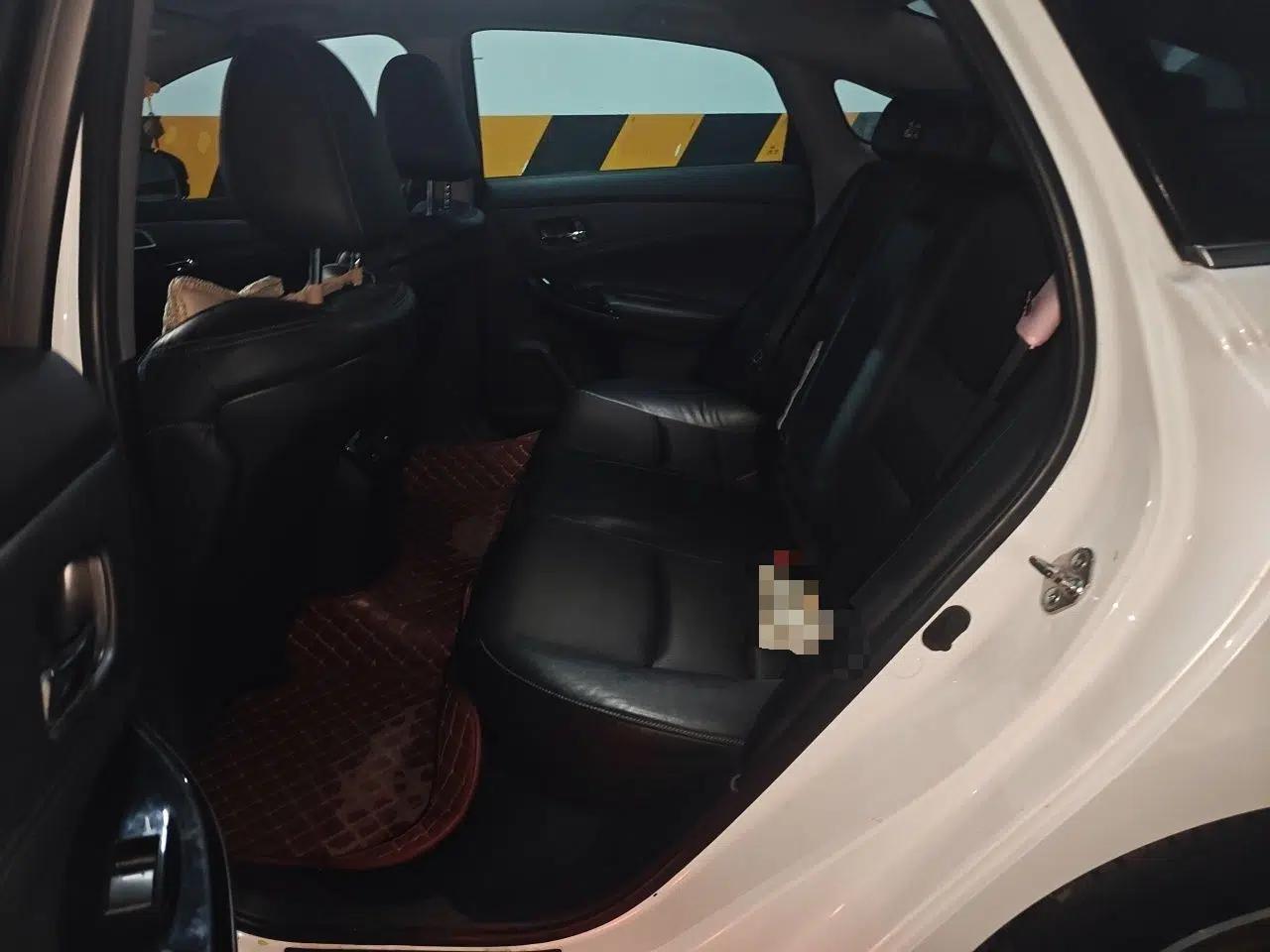 Honda Spirior 2015 2.0L Prestige Edition — миниатюра 18