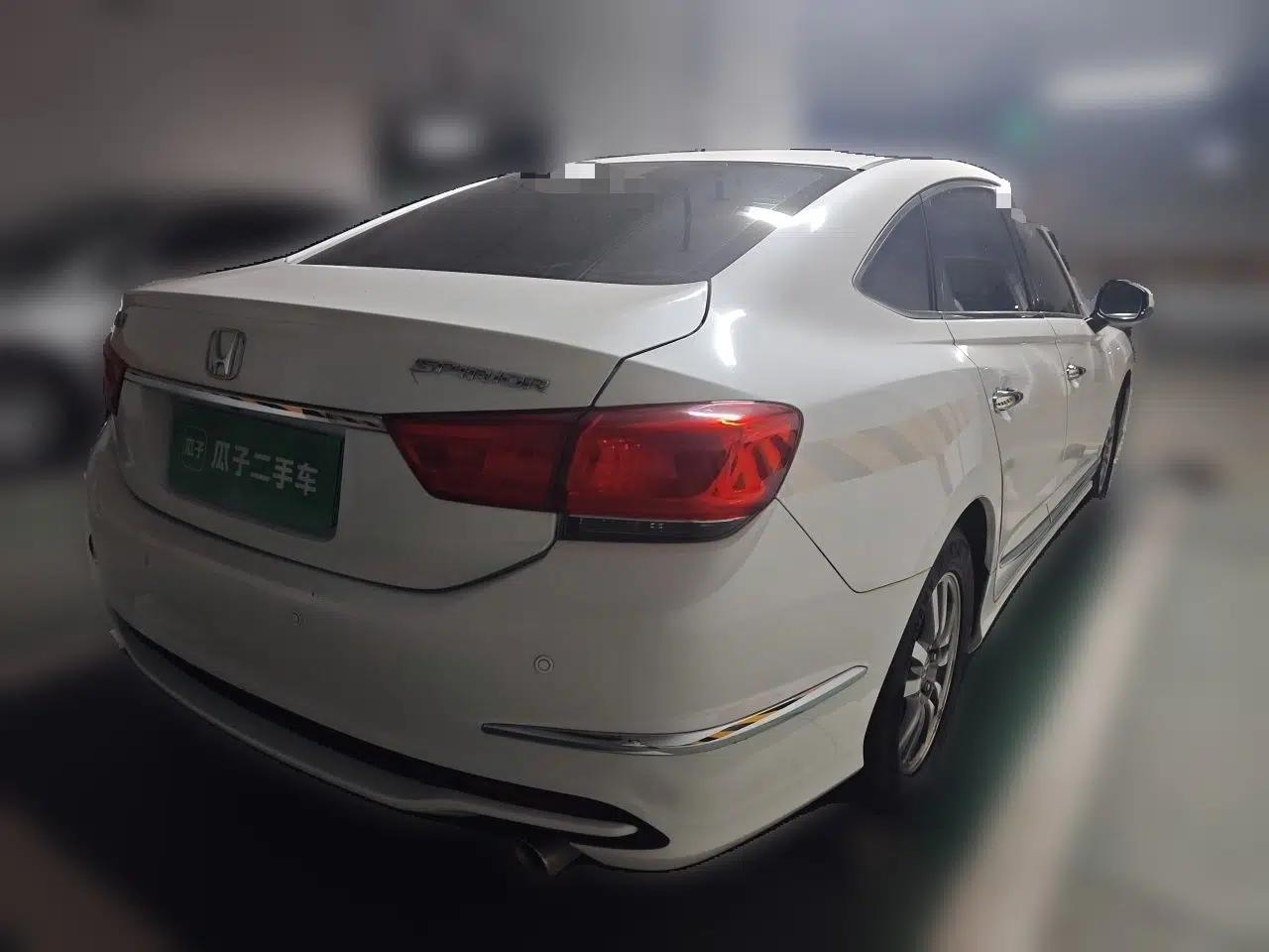 Honda Spirior 2015 2.0L Prestige Edition — миниатюра 6