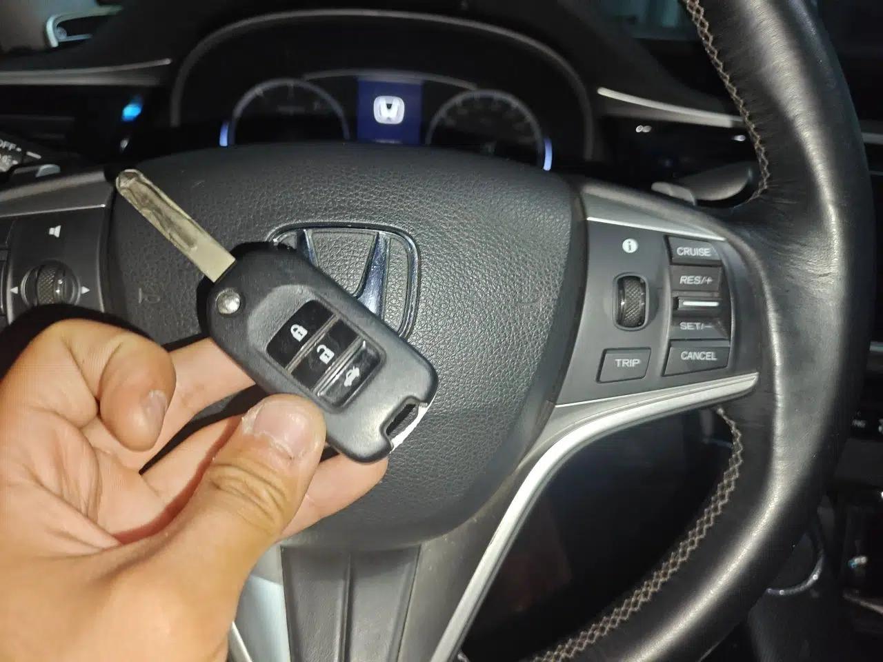 Honda Spirior 2015 2.0L Prestige Edition — миниатюра 9
