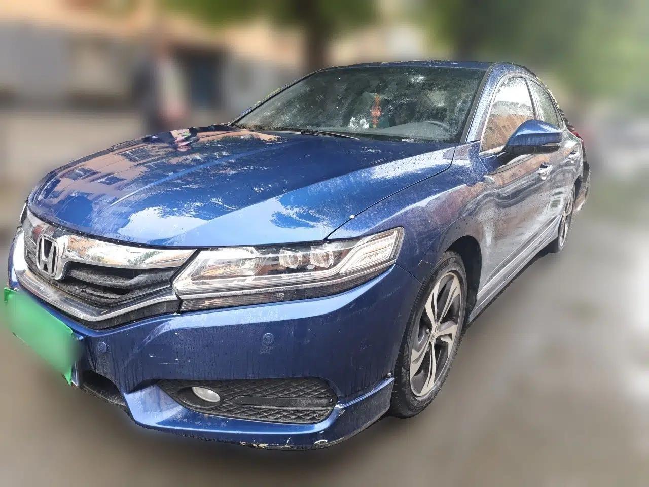 Honda Spirior 2015 2.4L Prestige Edition — миниатюра 1