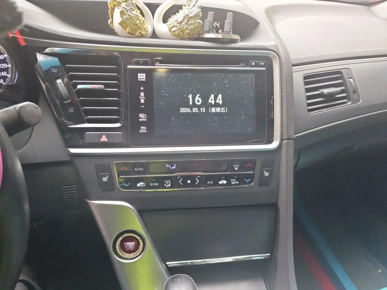 Honda Spirior 2015 2.4L Prestige Edition — миниатюра 14