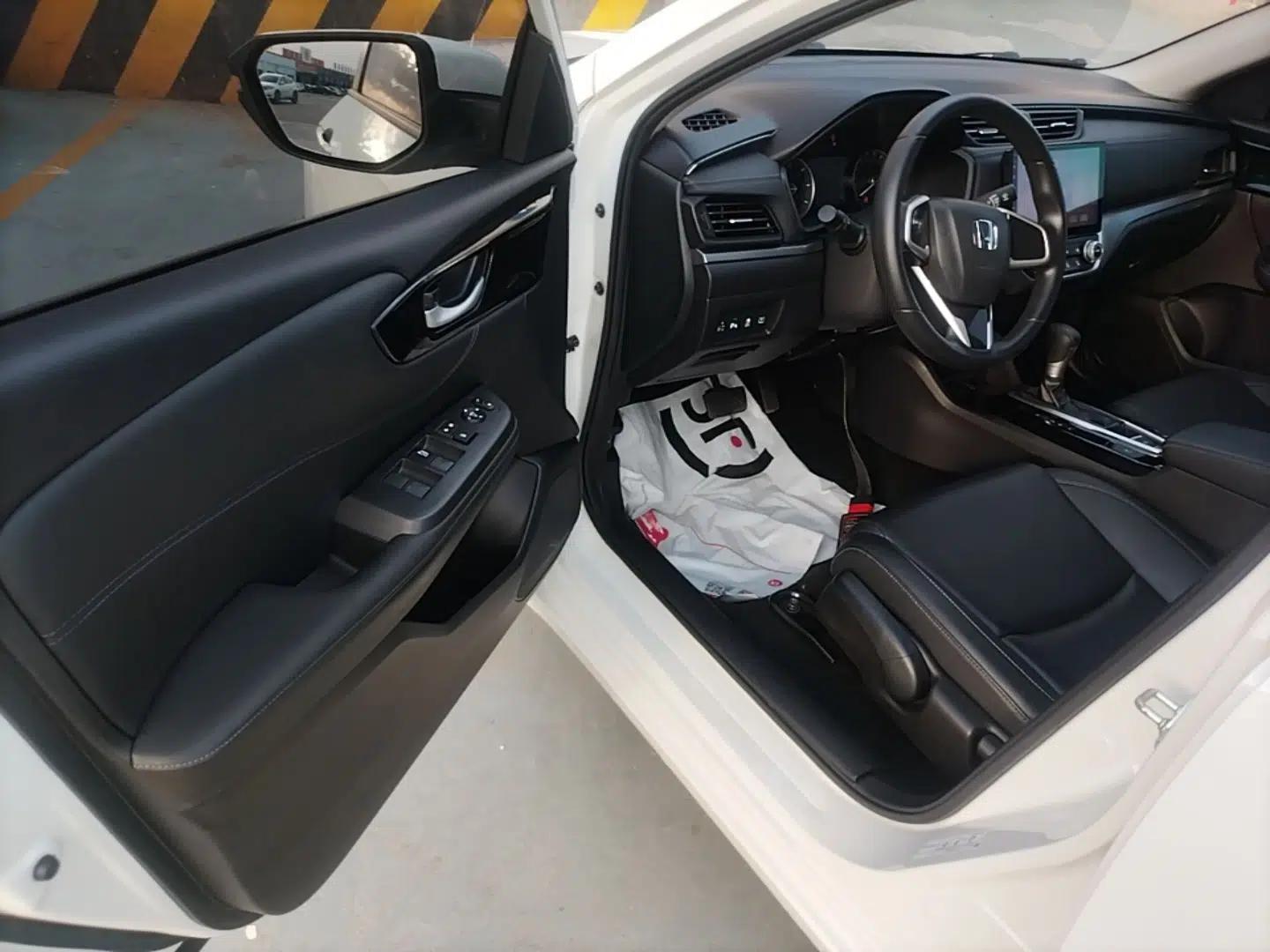 Honda Envix 2019 180TURBO CVT Enjoyment Edition China VI — миниатюра 18