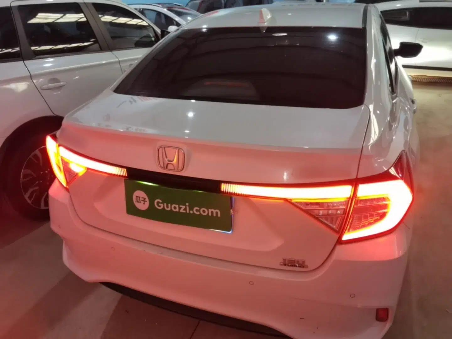 Honda Envix 2019 180TURBO CVT Enjoyment Edition China VI — миниатюра 5