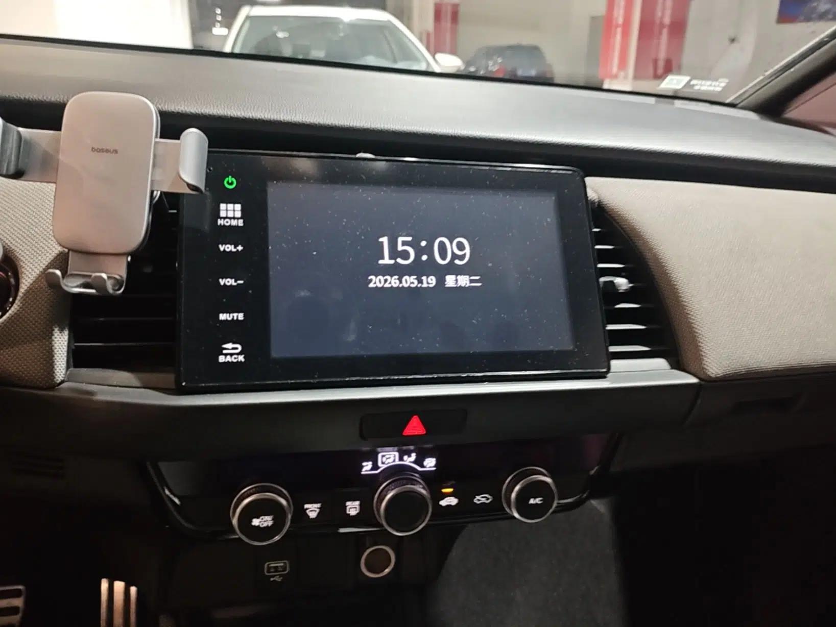 Honda LIFE 2021 1.5L CVT SPORT Heartbeat Edition — миниатюра 16