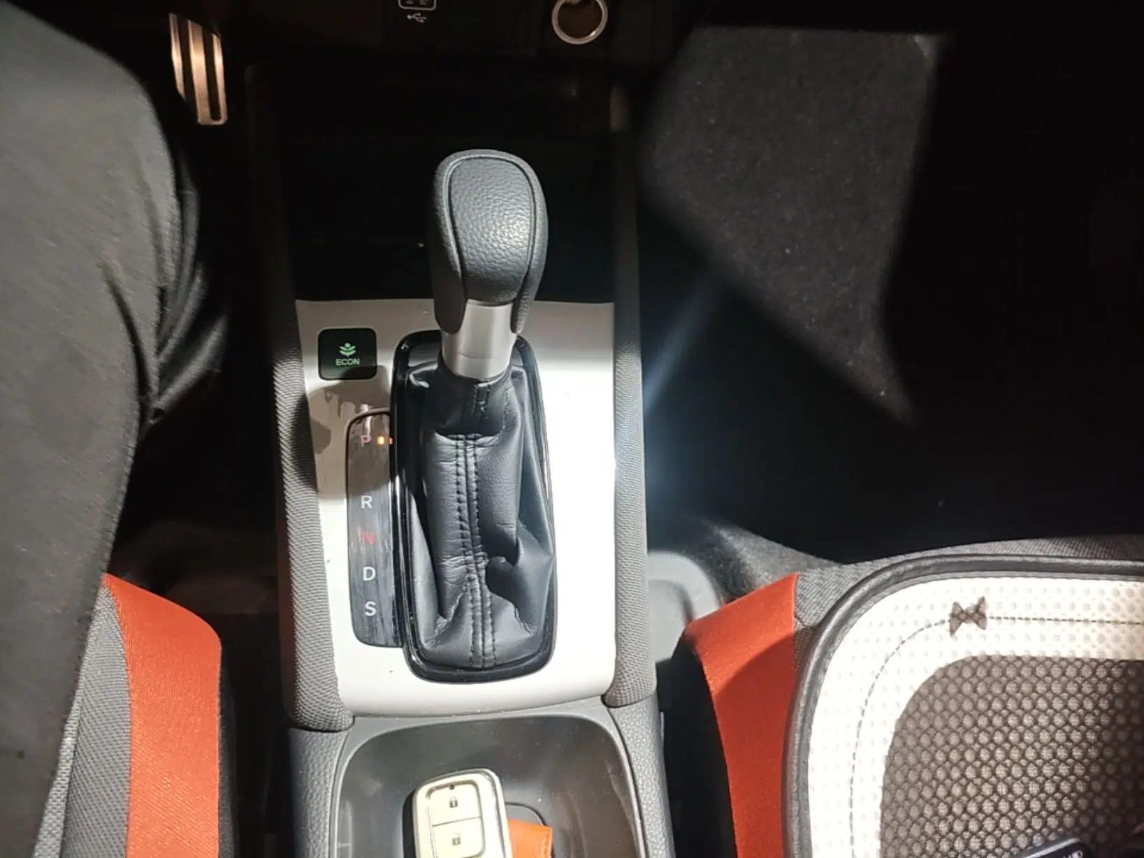 Honda LIFE 2021 1.5L CVT SPORT Heartbeat Edition — миниатюра 17