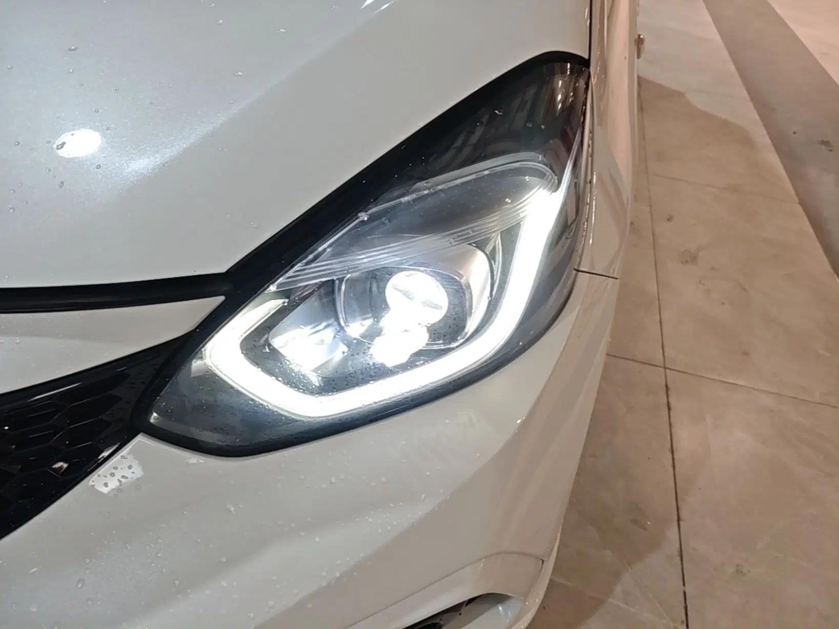 Honda LIFE 2021 1.5L CVT SPORT Heartbeat Edition — миниатюра 9