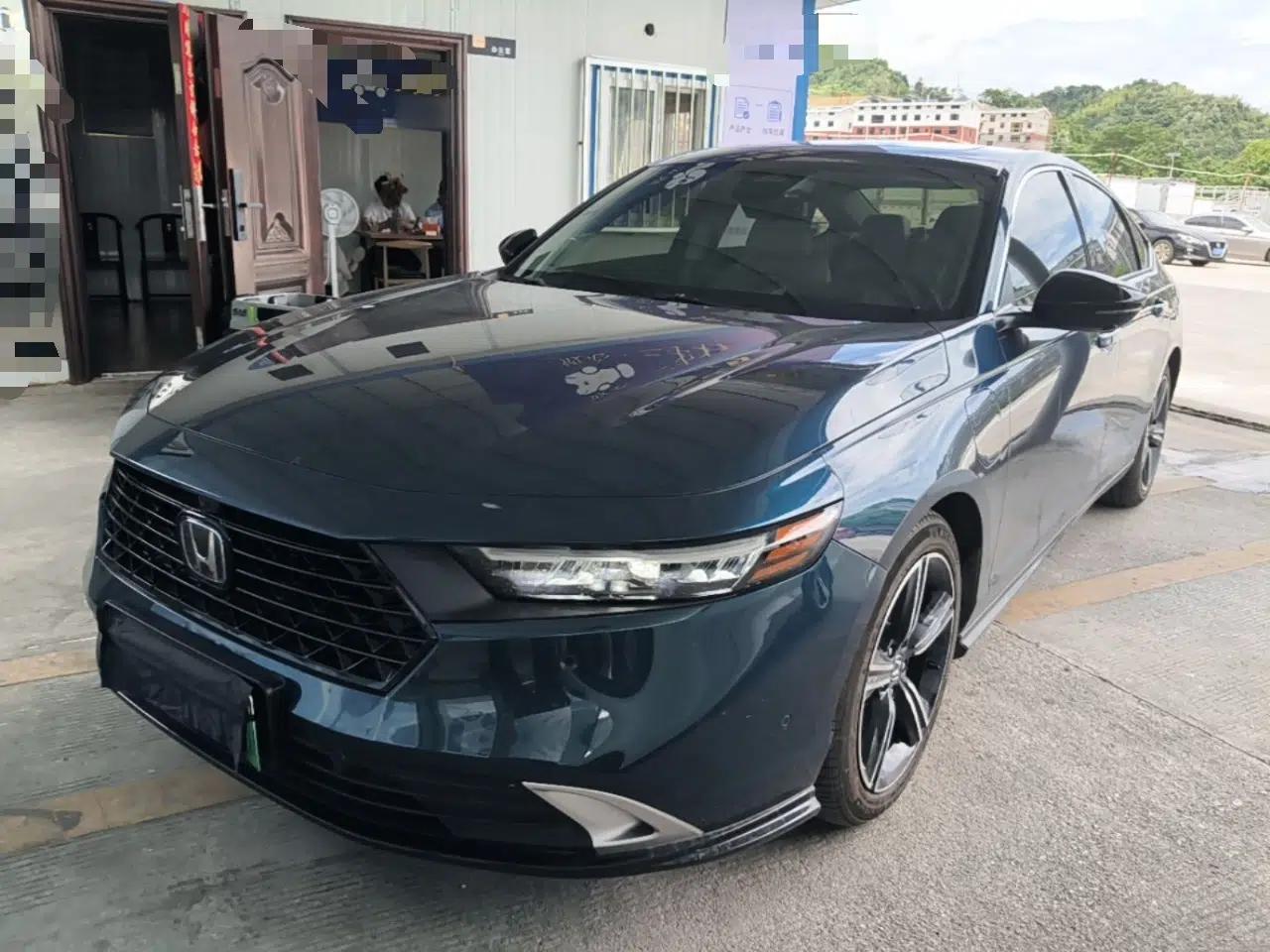 Honda Accord New Energy 2023 2.0L ePHEV Flagship Edition — миниатюра 1