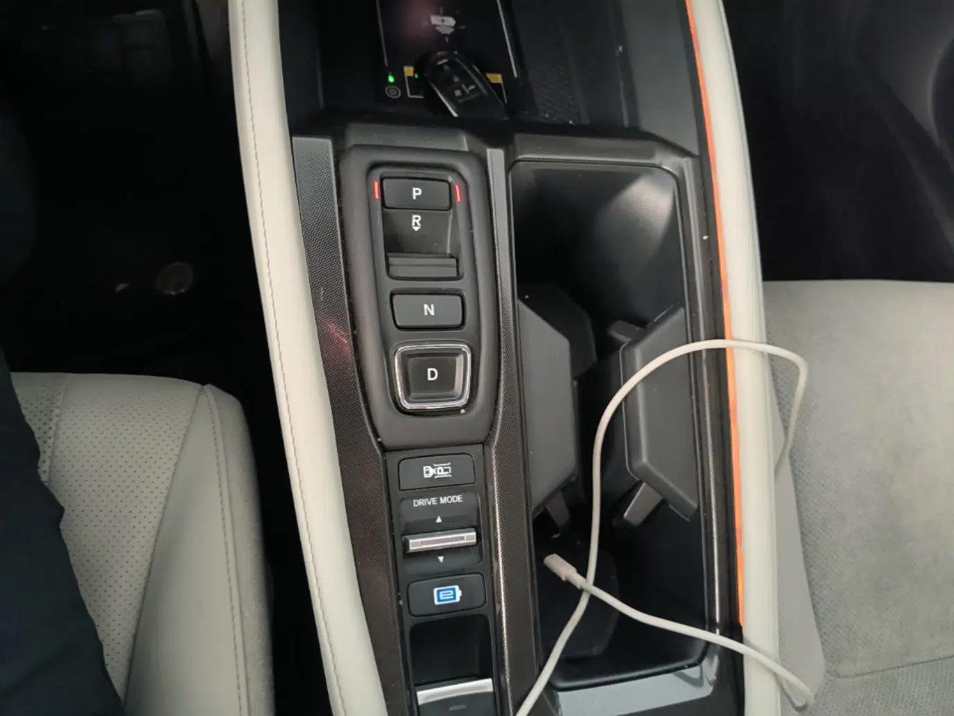 Honda Accord New Energy 2023 2.0L ePHEV Flagship Edition — миниатюра 17