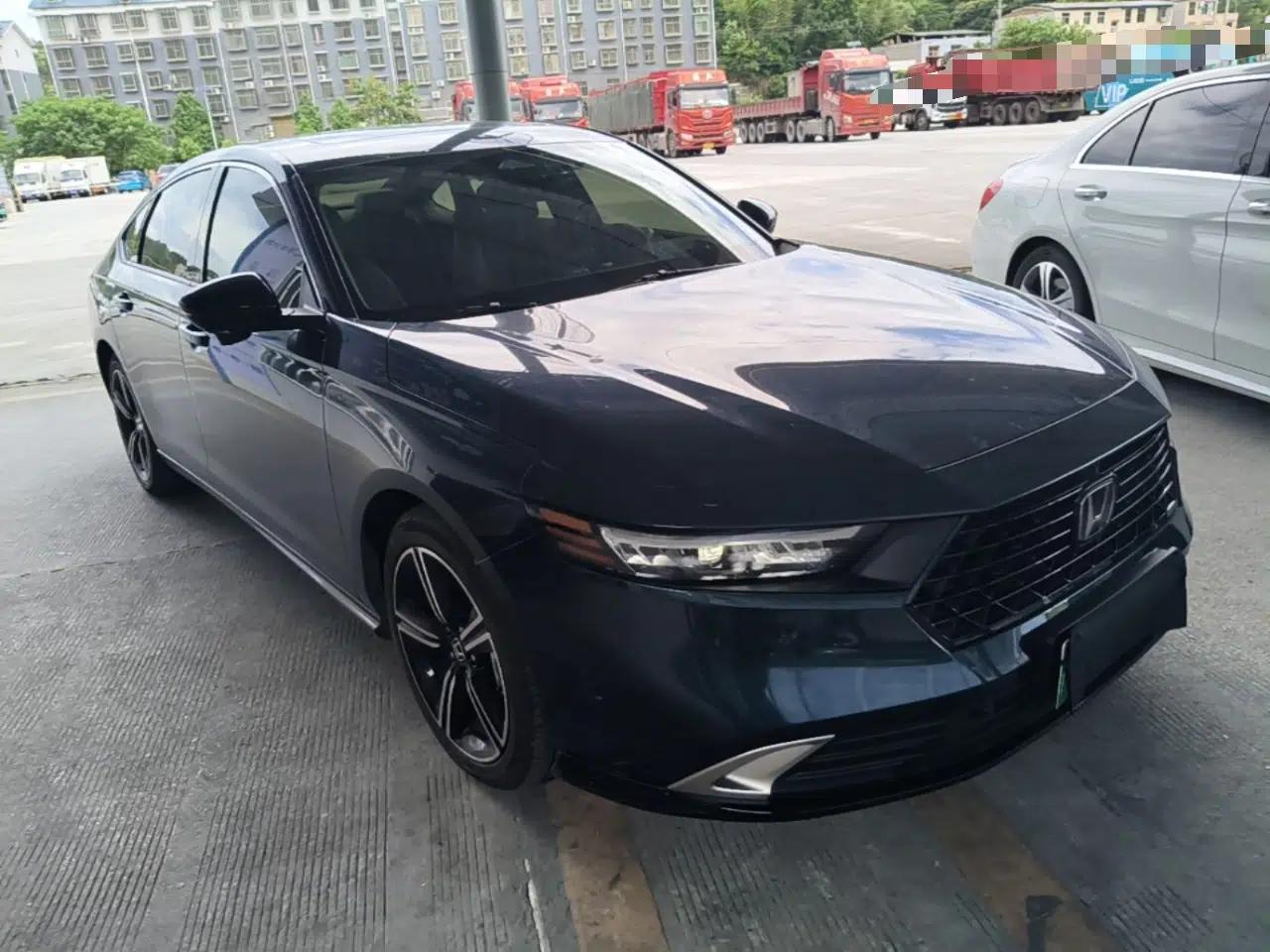 Honda Accord New Energy 2023 2.0L ePHEV Flagship Edition — миниатюра 3