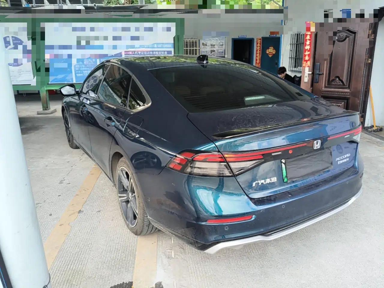 Honda Accord New Energy 2023 2.0L ePHEV Flagship Edition — миниатюра 4