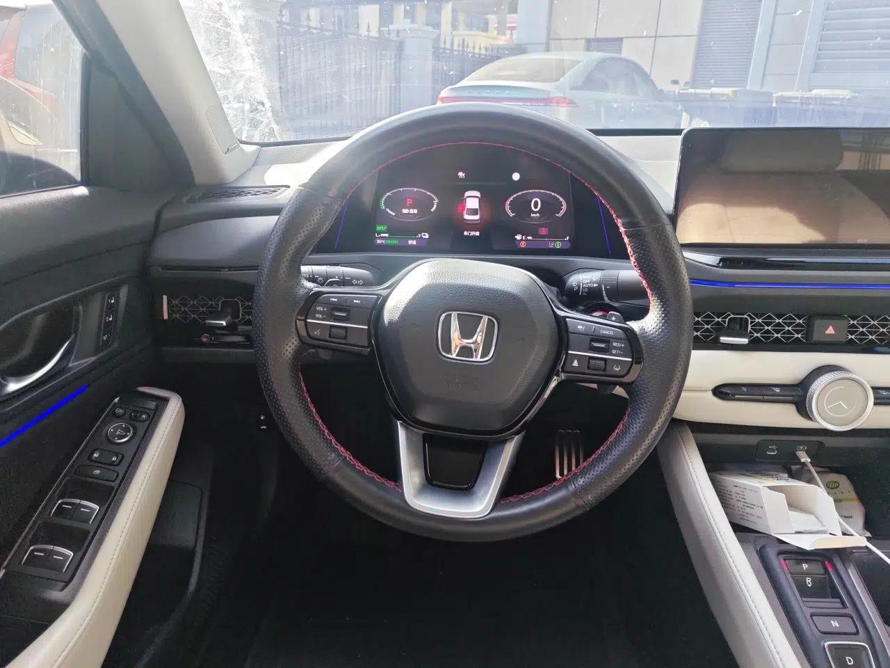 Honda Accord New Energy 2023 2.0L ePHEV Flagship Edition — миниатюра 11