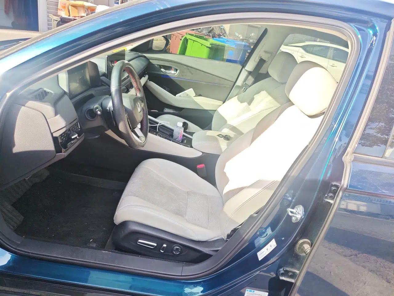 Honda Accord New Energy 2023 2.0L ePHEV Flagship Edition — миниатюра 16