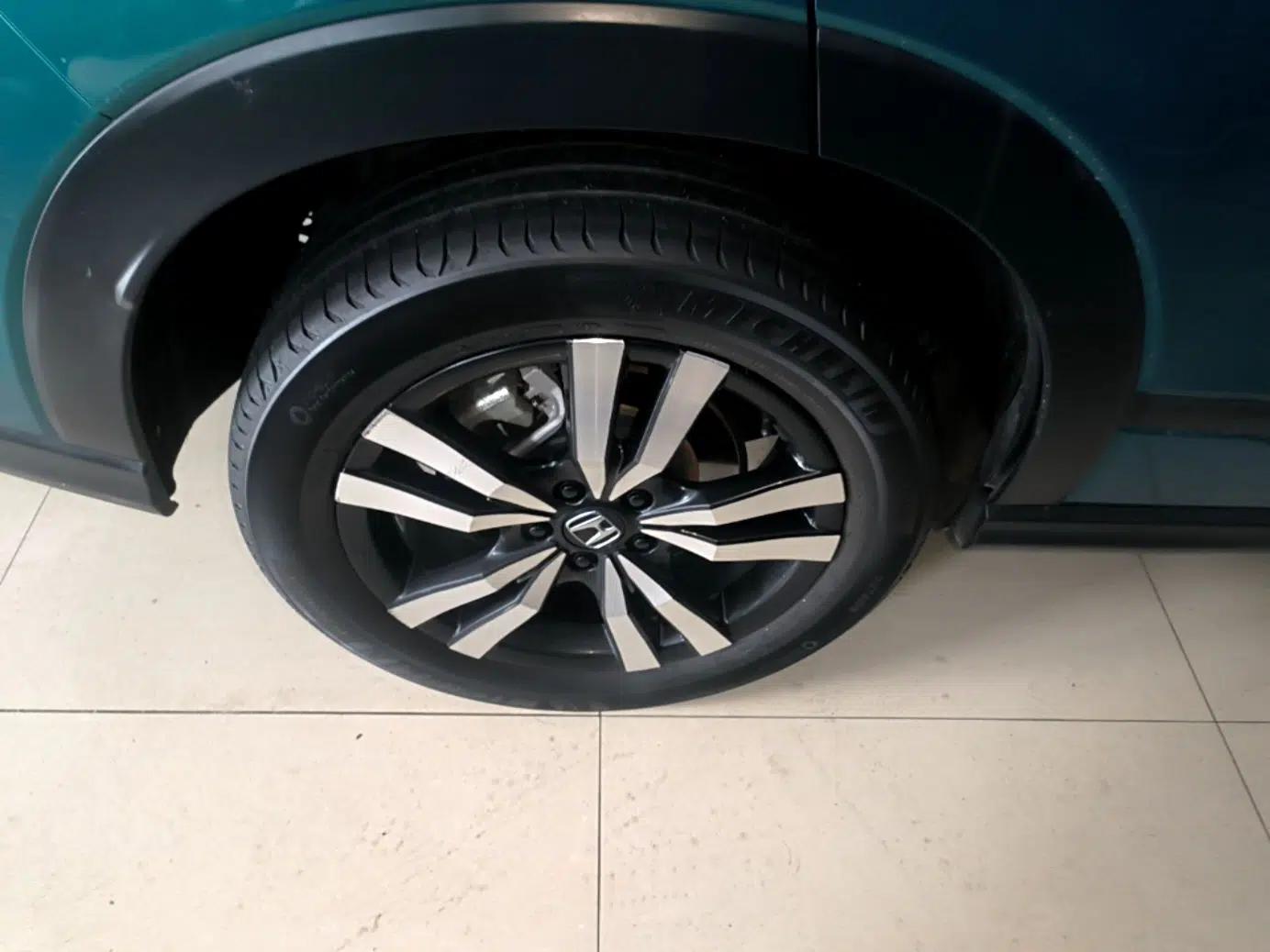 Honda HR-V 2023 240TURBO Prestige Edition — миниатюра 10