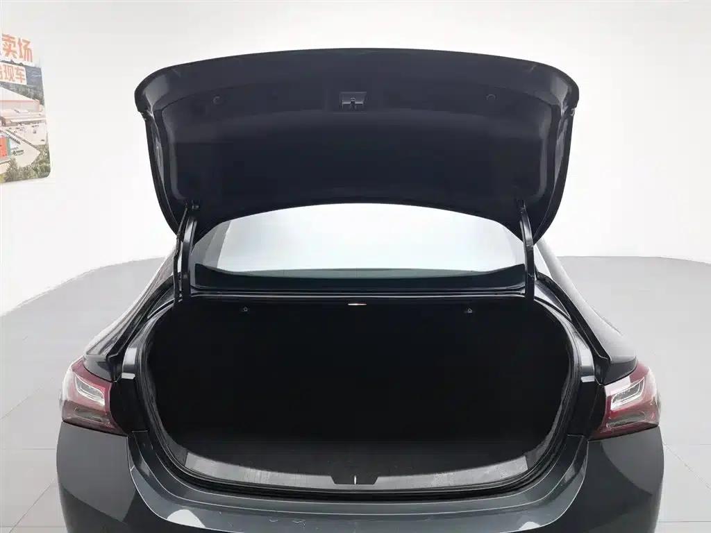2019 Chevrolet Malibu XL 535T CVT Sporty Edition — миниатюра 16