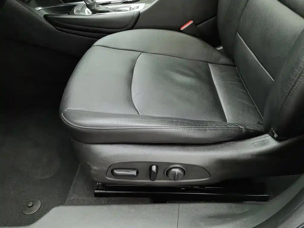 2019 Chevrolet Malibu XL 535T CVT Sporty Edition — миниатюра 20