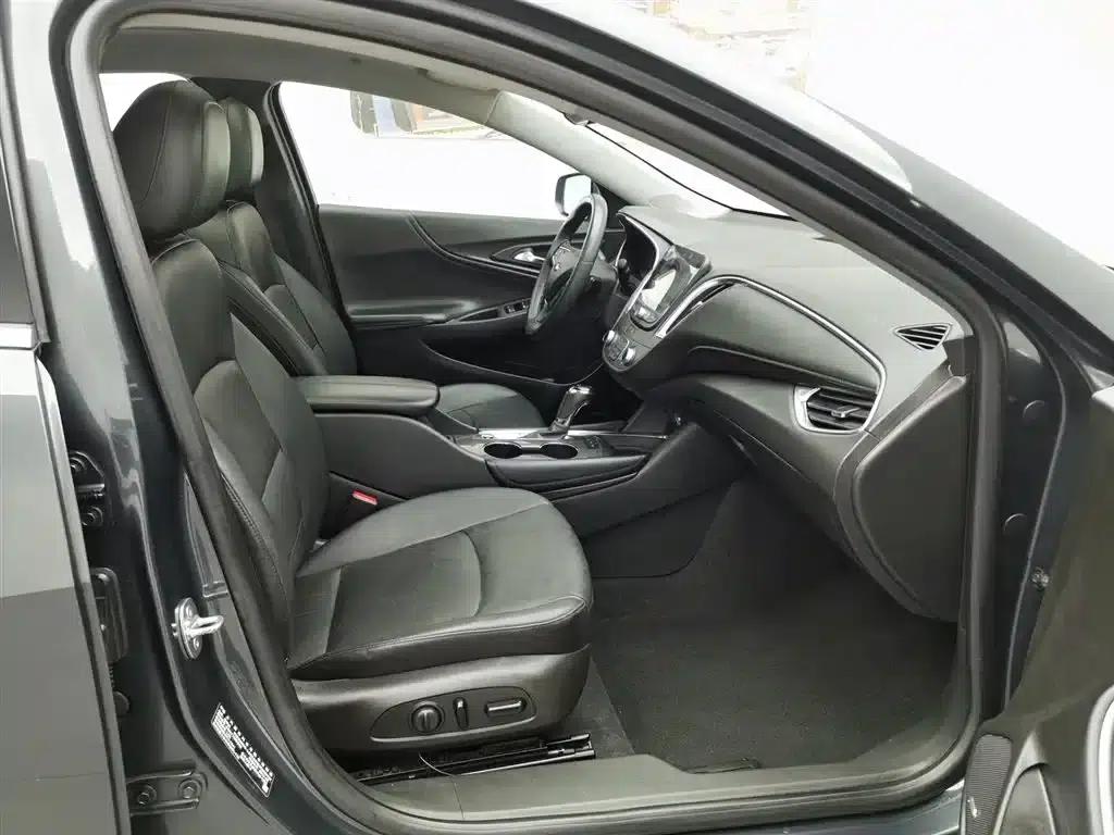 2019 Chevrolet Malibu XL 535T CVT Sporty Edition — миниатюра 23