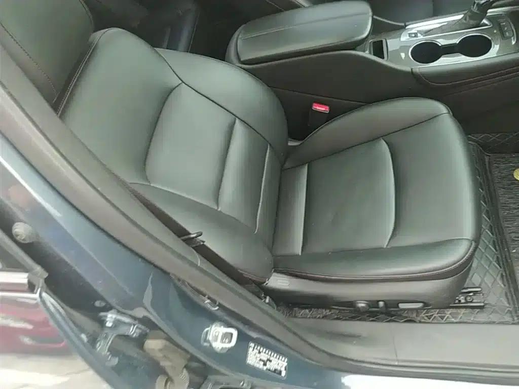 2021 Chevrolet Malibu XL Redline 550T Automatic Sport Edition — миниатюра 25