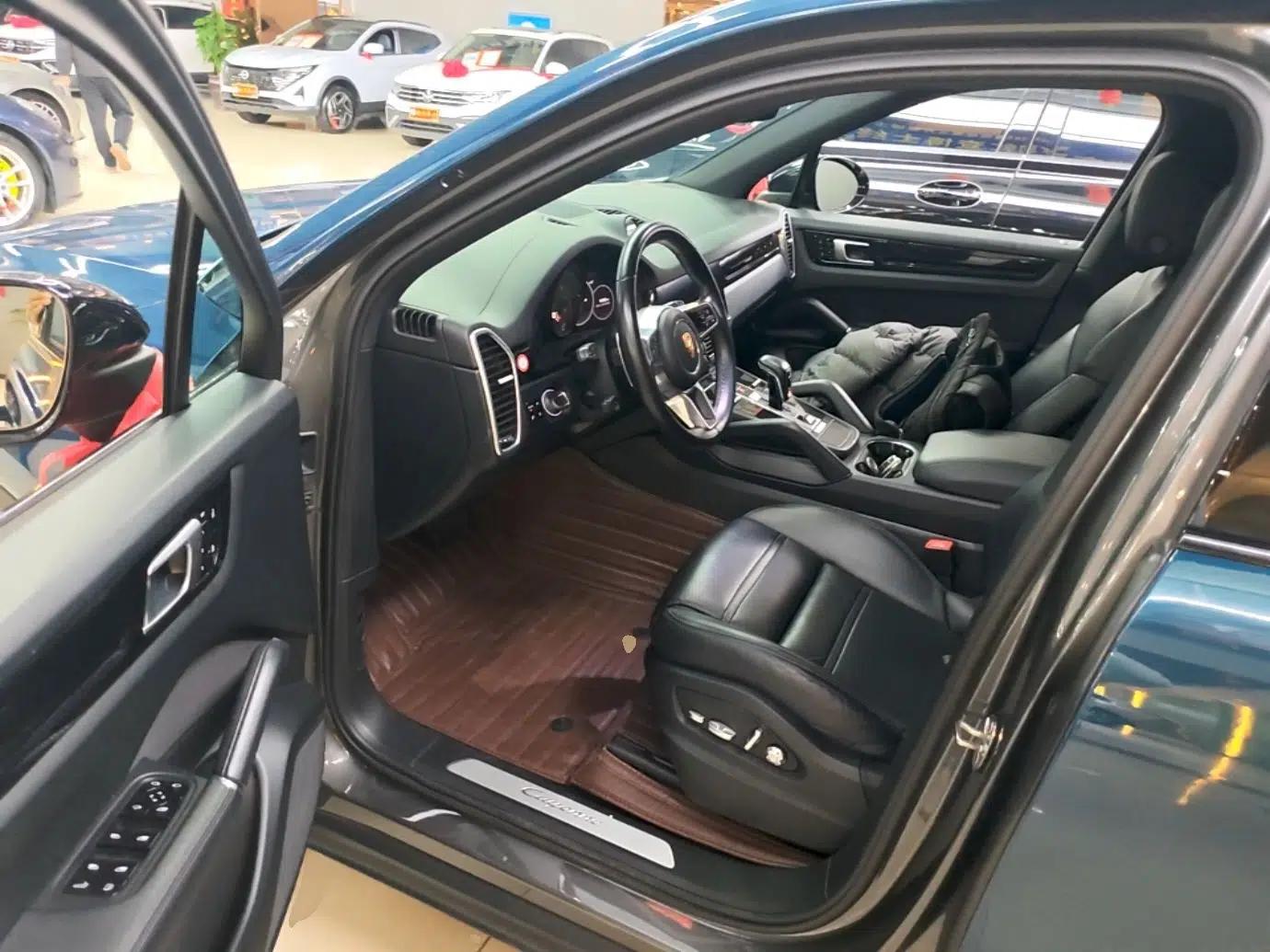 Porsche Cayenne E-Hybrid 2019 Cayenne E-Hybrid 2.0T — миниатюра 19
