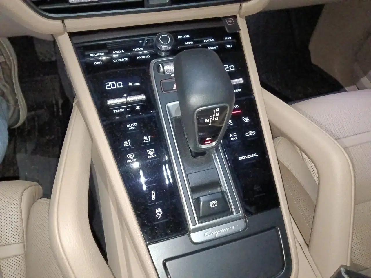 Porsche Cayenne E-Hybrid 2019 Cayenne E-Hybrid 2.0T — миниатюра 15