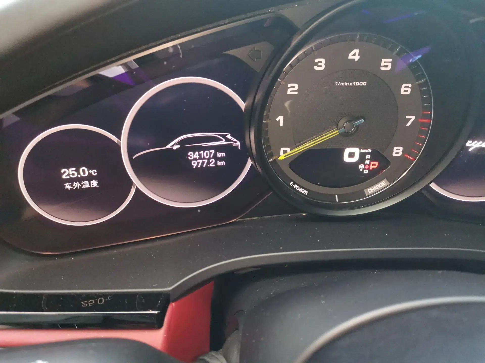 Porsche Cayenne E-Hybrid 2023 Cayenne E-Hybrid 2.0T — миниатюра 13