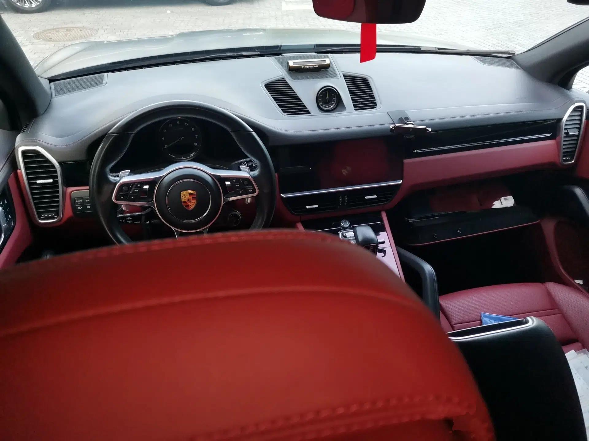 Porsche Cayenne E-Hybrid 2023 Cayenne E-Hybrid 2.0T — миниатюра 10