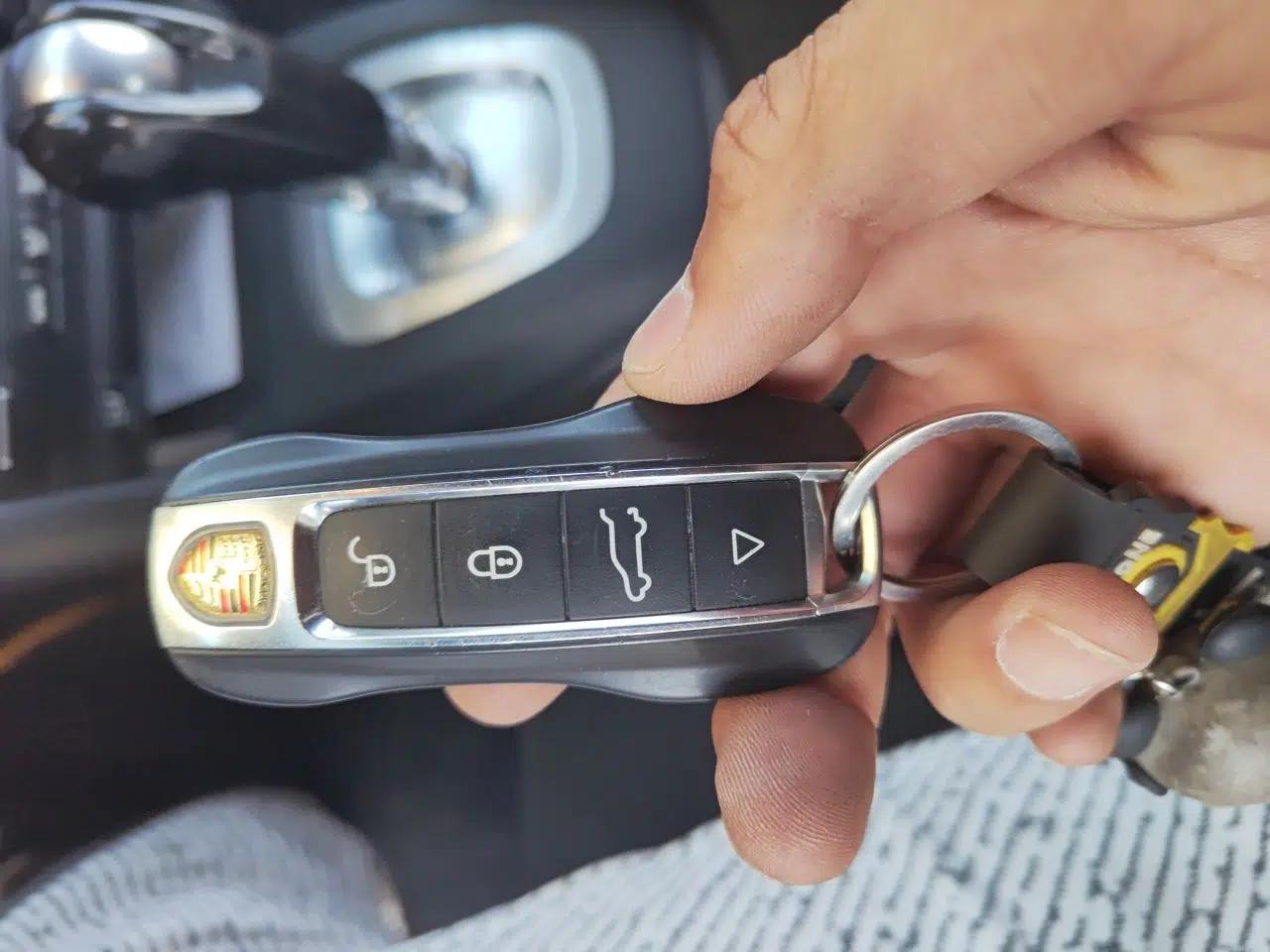 Porsche Boxster 2010 Boxster Spyder 3.4L — миниатюра 9