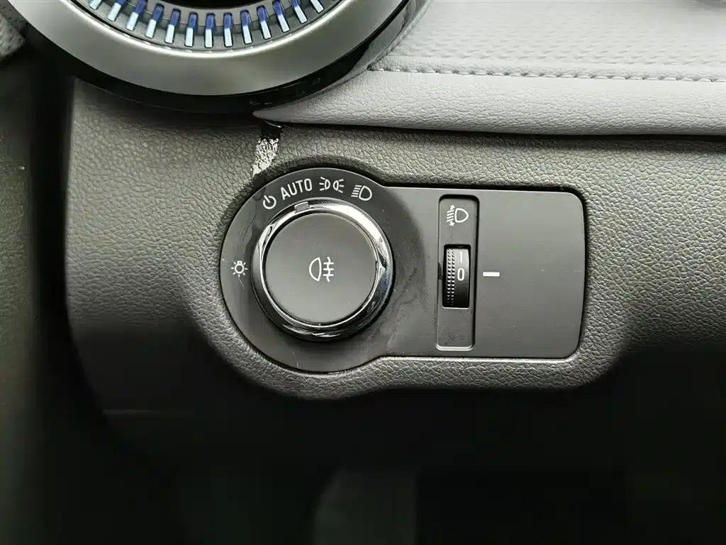 Chevrolet Cruze 2024 1.5L Dual-Clutch Enjoy Edition — миниатюра 21