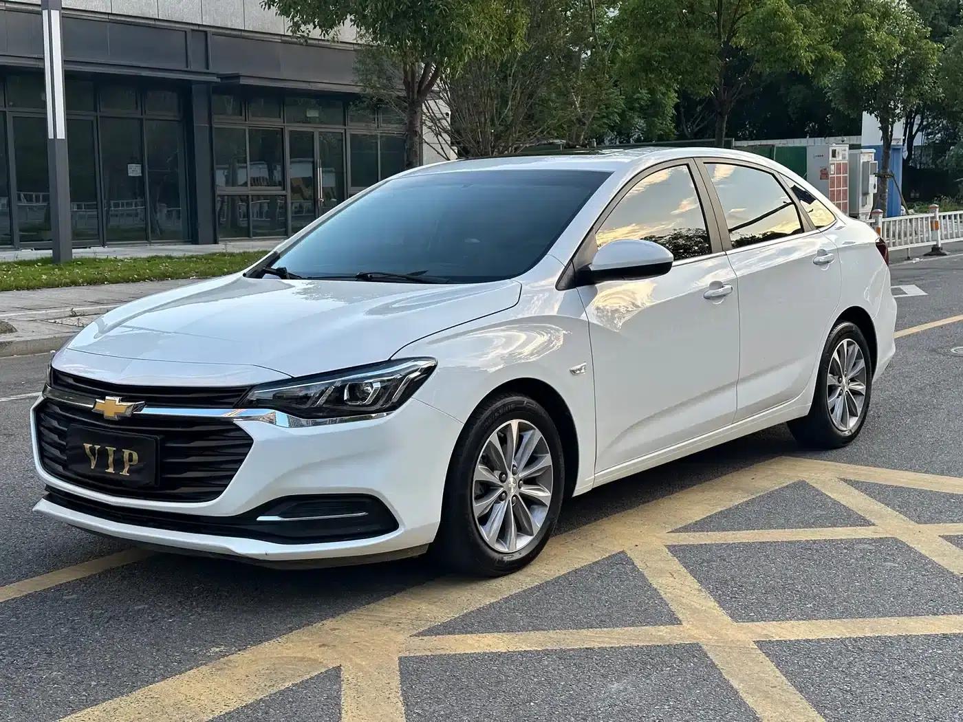 Chevrolet Cruze 2022 320 Automatic Enjoy Sunroof Edition — миниатюра 1